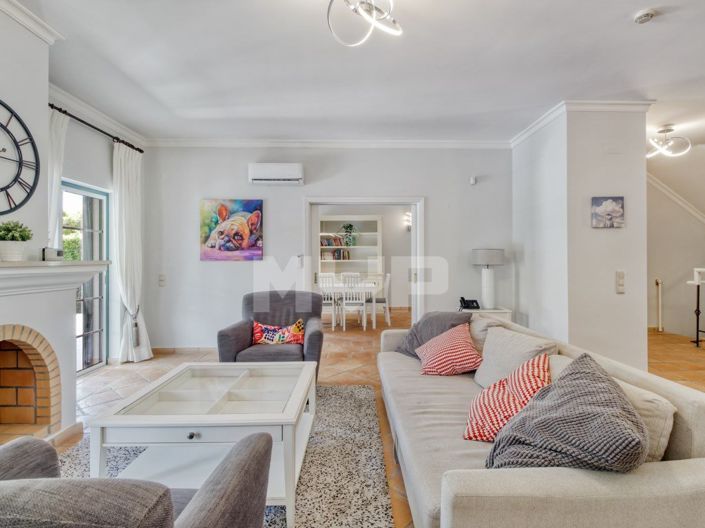 Image No.5-4 Bed House for sale