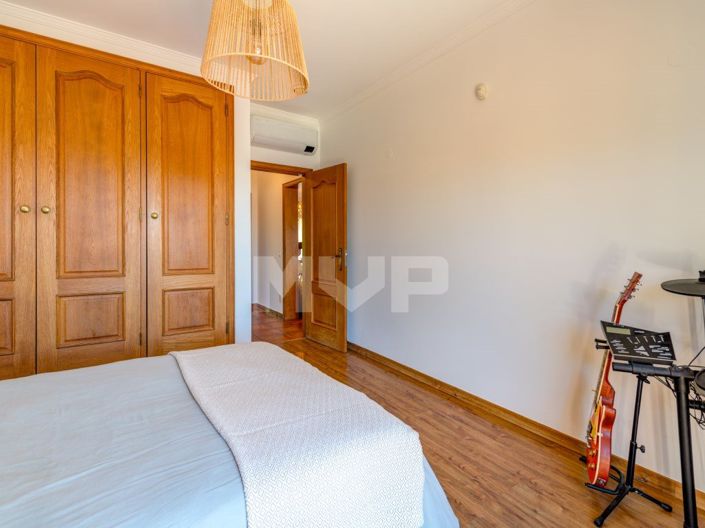 Image No.23-5 Bed House for sale
