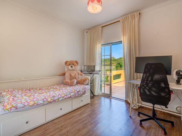 Image No.31-5 Bed House for sale