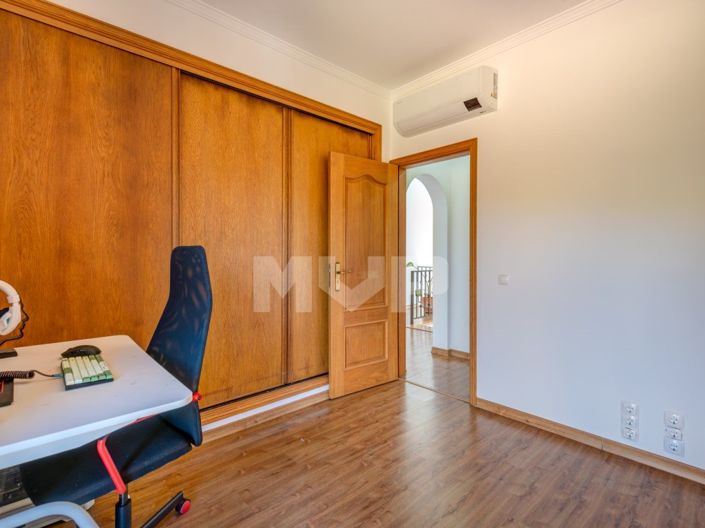Image No.32-5 Bed House for sale