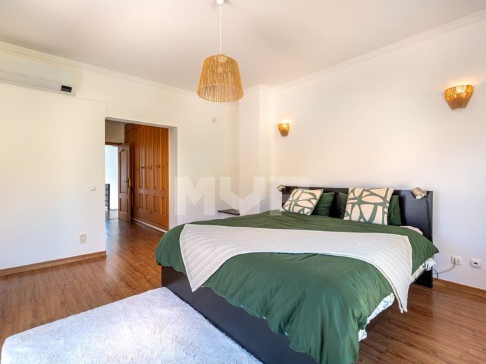 Image No.37-5 Bed House for sale