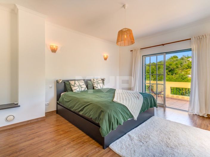 Image No.38-5 Bed House for sale