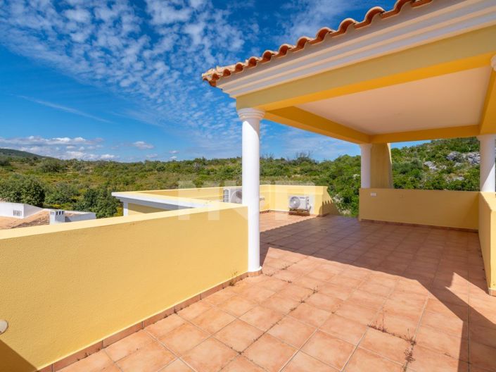 Image No.45-5 Bed House for sale