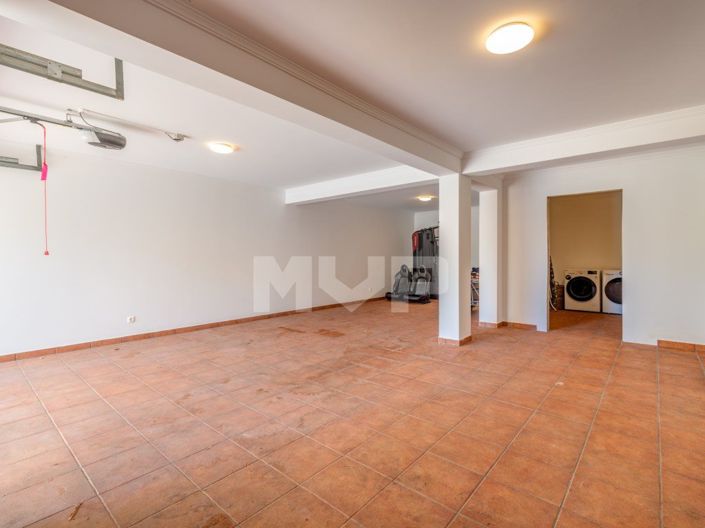 Image No.48-5 Bed House for sale