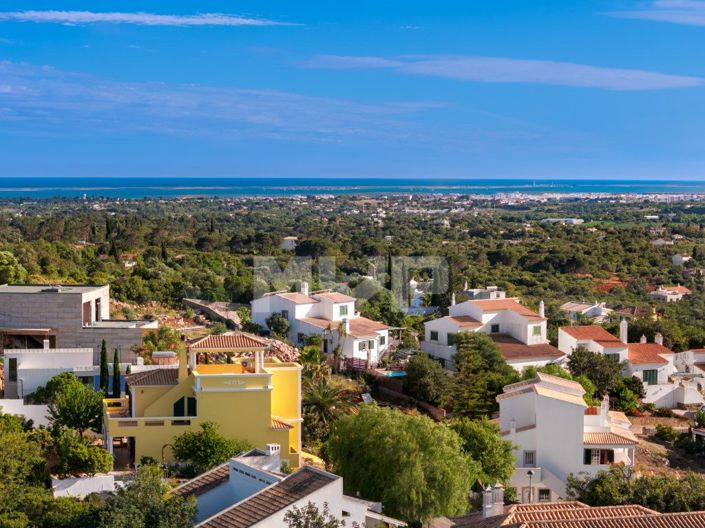 Image No.57-5 Bed House for sale