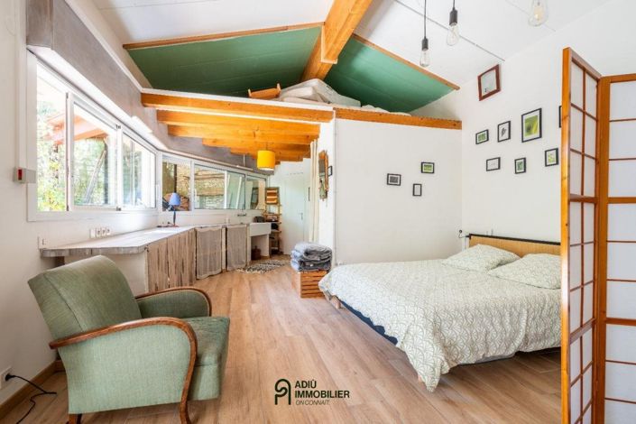 Image No.16-6 Bed House for sale