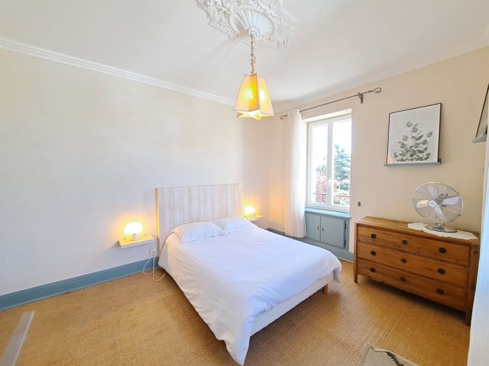 Image No.13-6 Bed House for sale