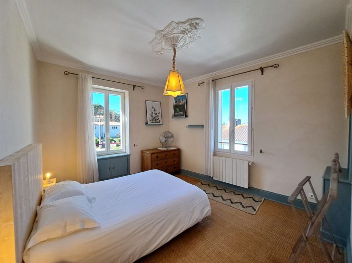 Image No.14-6 Bed House for sale