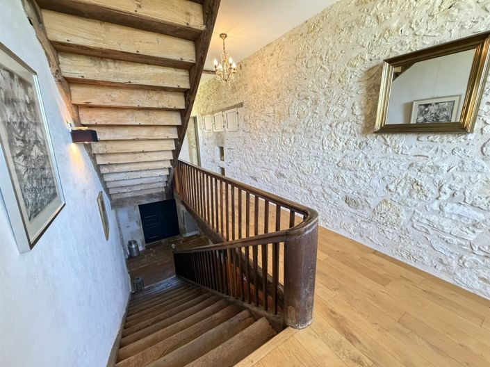 Image No.16-5 Bed House for sale