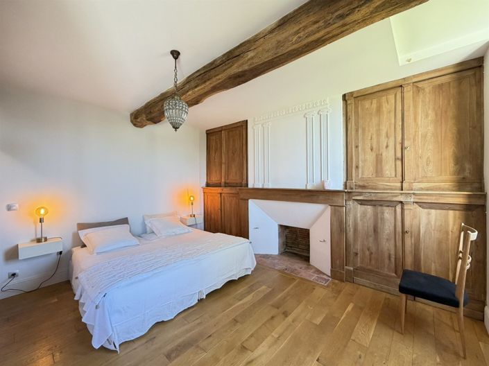 Image No.18-5 Bed House for sale