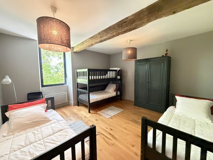 Image No.24-5 Bed House for sale