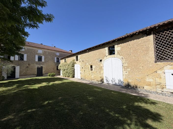 Image No.30-5 Bed House for sale