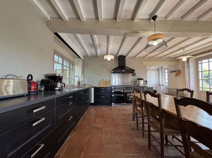 Image No.11-5 Bed House for sale