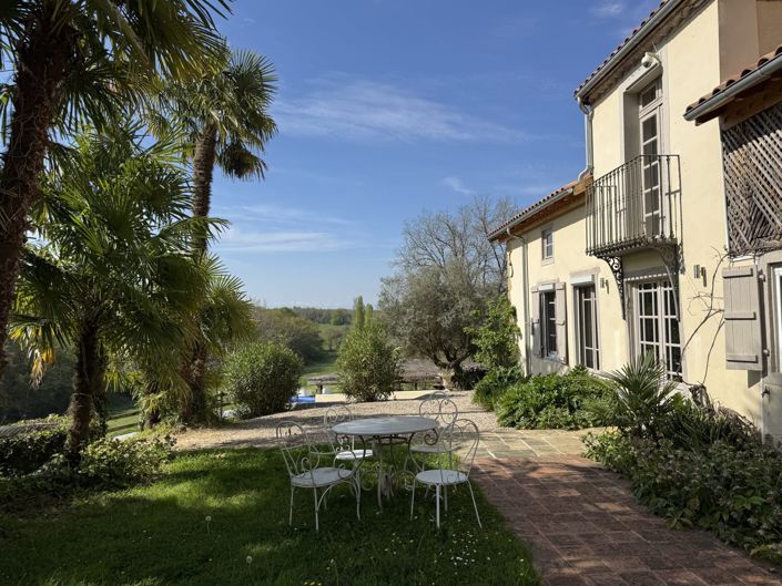 Image No.2-5 Bed House for sale