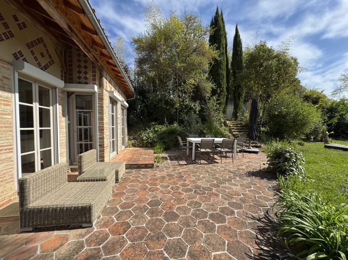 Image No.30-5 Bed House for sale