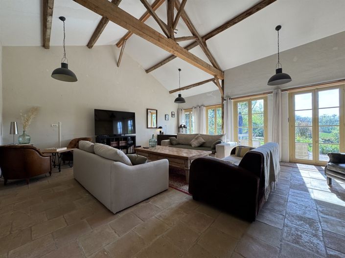Image No.7-5 Bed House for sale