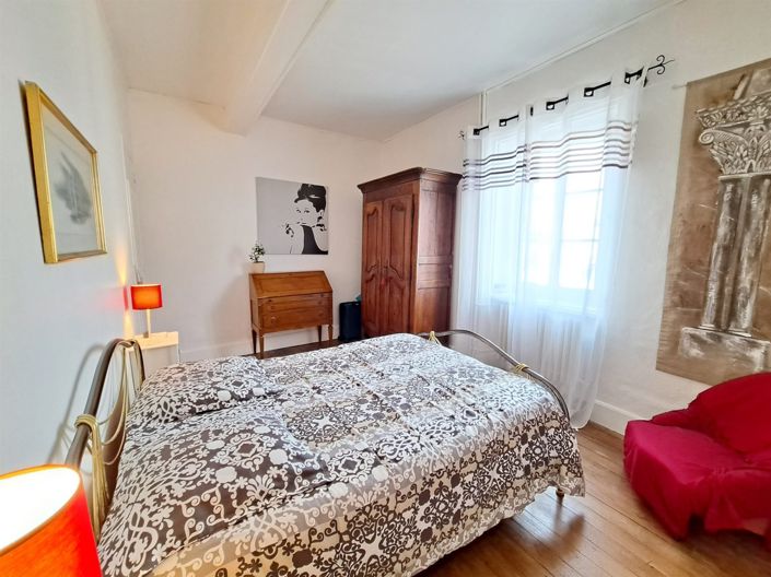 Image No.15-4 Bed House for sale