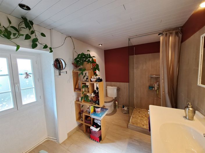 Image No.20-4 Bed House for sale