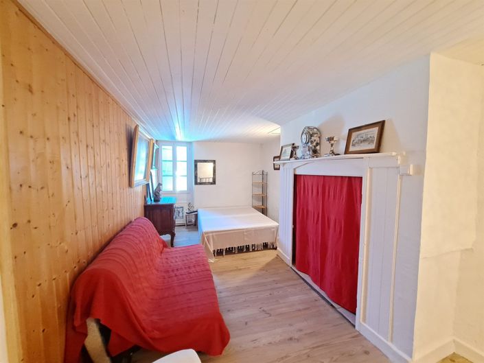 Image No.21-4 Bed House for sale
