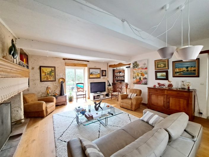Image No.7-4 Bed House for sale