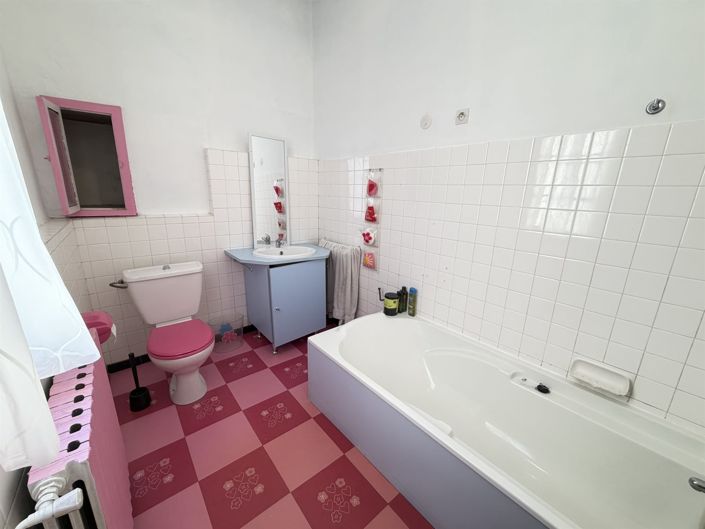 Image No.16-5 Bed House for sale