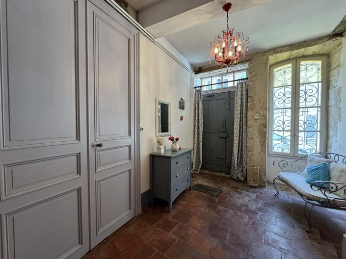 Image No.2-5 Bed House for sale