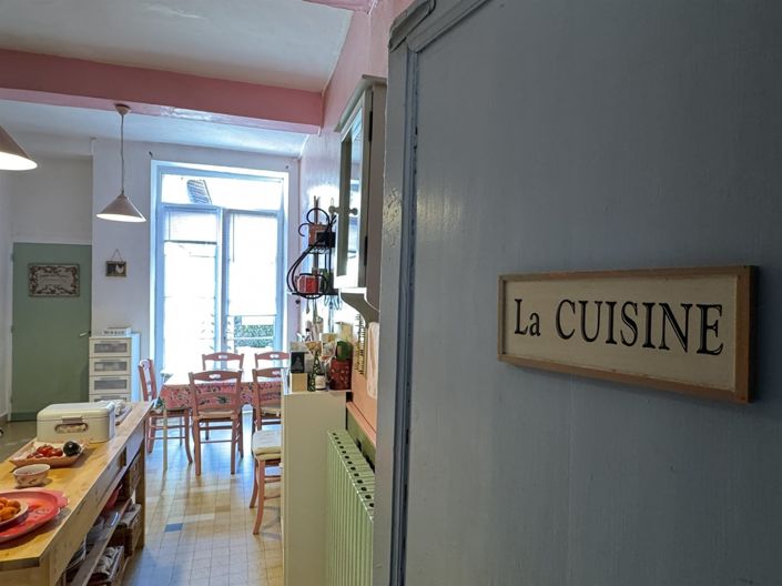 Image No.7-5 Bed House for sale