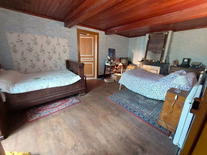 Image No.12-2 Bed House for sale