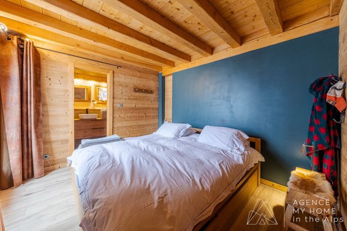 Image No.13-6 Bed House for sale