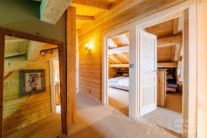 Image No.20-6 Bed House for sale