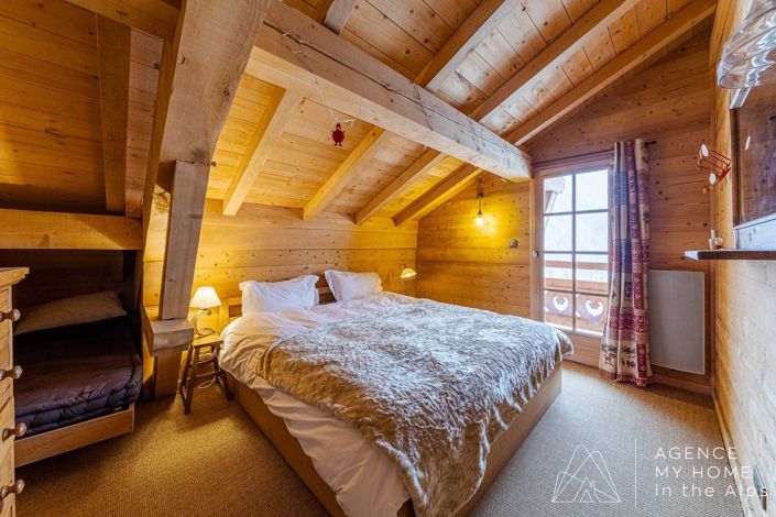 Image No.24-6 Bed House for sale