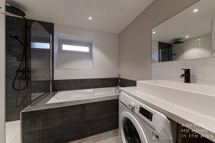 Image No.9-3 Bed Apartment for sale