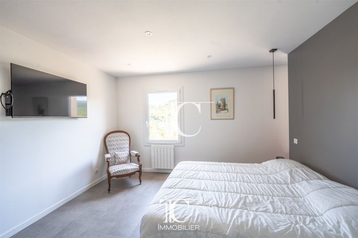 Image No.13-5 Bed House for sale