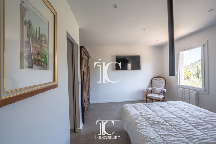 Image No.15-5 Bed House for sale