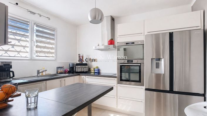 Image No.3-3 Bed House for sale