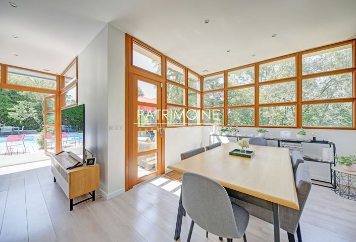 Image No.7-7 Bed House for sale