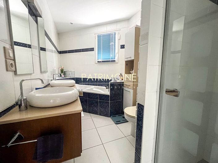 Image No.15-4 Bed House for sale