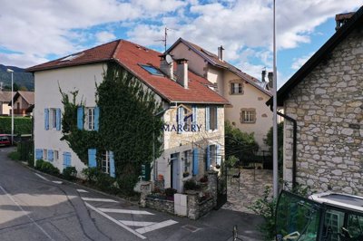 1 - Cessy, House