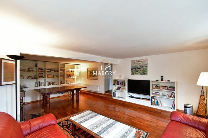 Image No.2-7 Bed House for sale