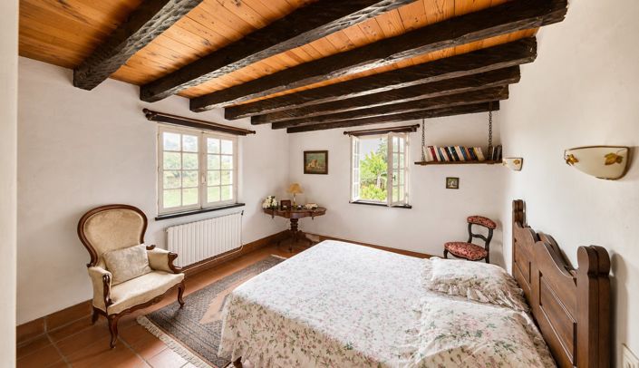 Image No.11-5 Bed House for sale