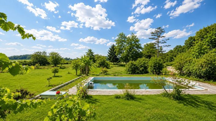 Image No.17-5 Bed House for sale