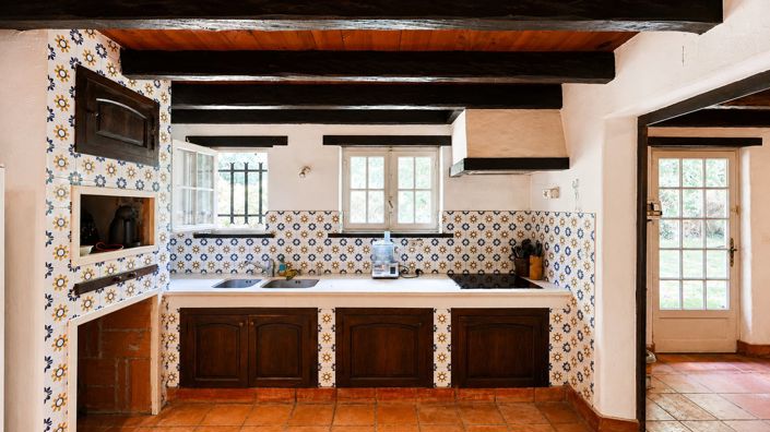 Image No.9-5 Bed House for sale