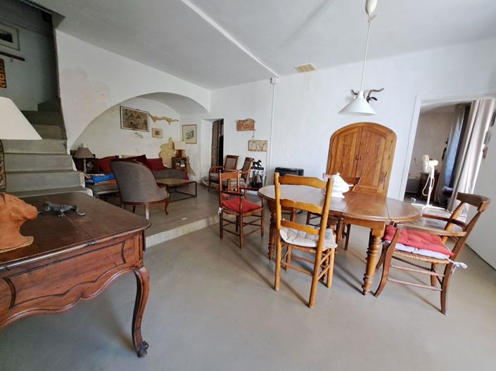 Image No.6-6 Bed House for sale