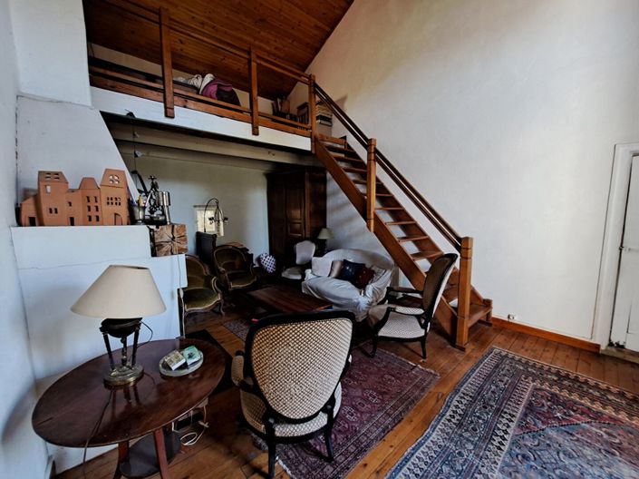 Image No.7-6 Bed House for sale