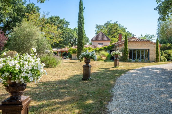 Image No.20-4 Bed House for sale