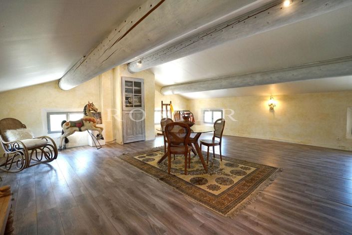 Image No.5-6 Bed House for sale