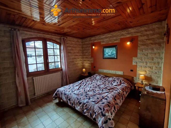 Image No.5-4 Bed House for sale