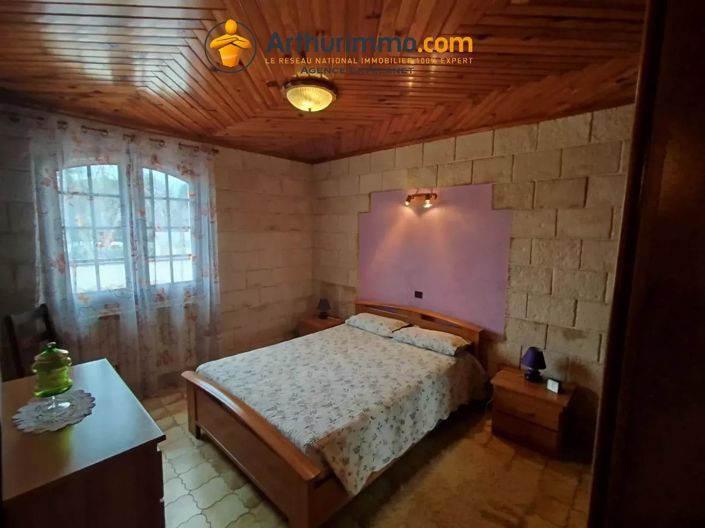 Image No.6-4 Bed House for sale
