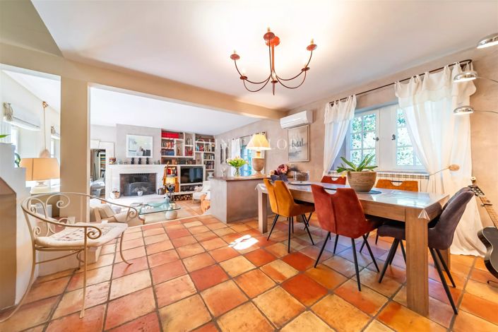 Image No.7-4 Bed House for sale