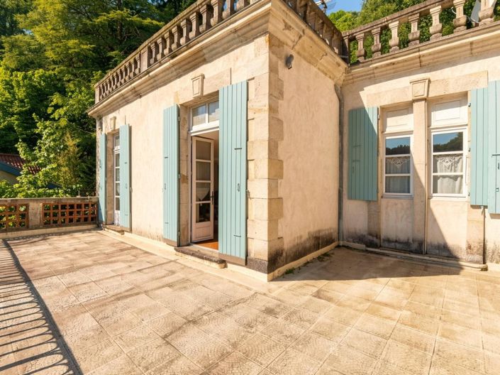 Image No.7-7 Bed House for sale